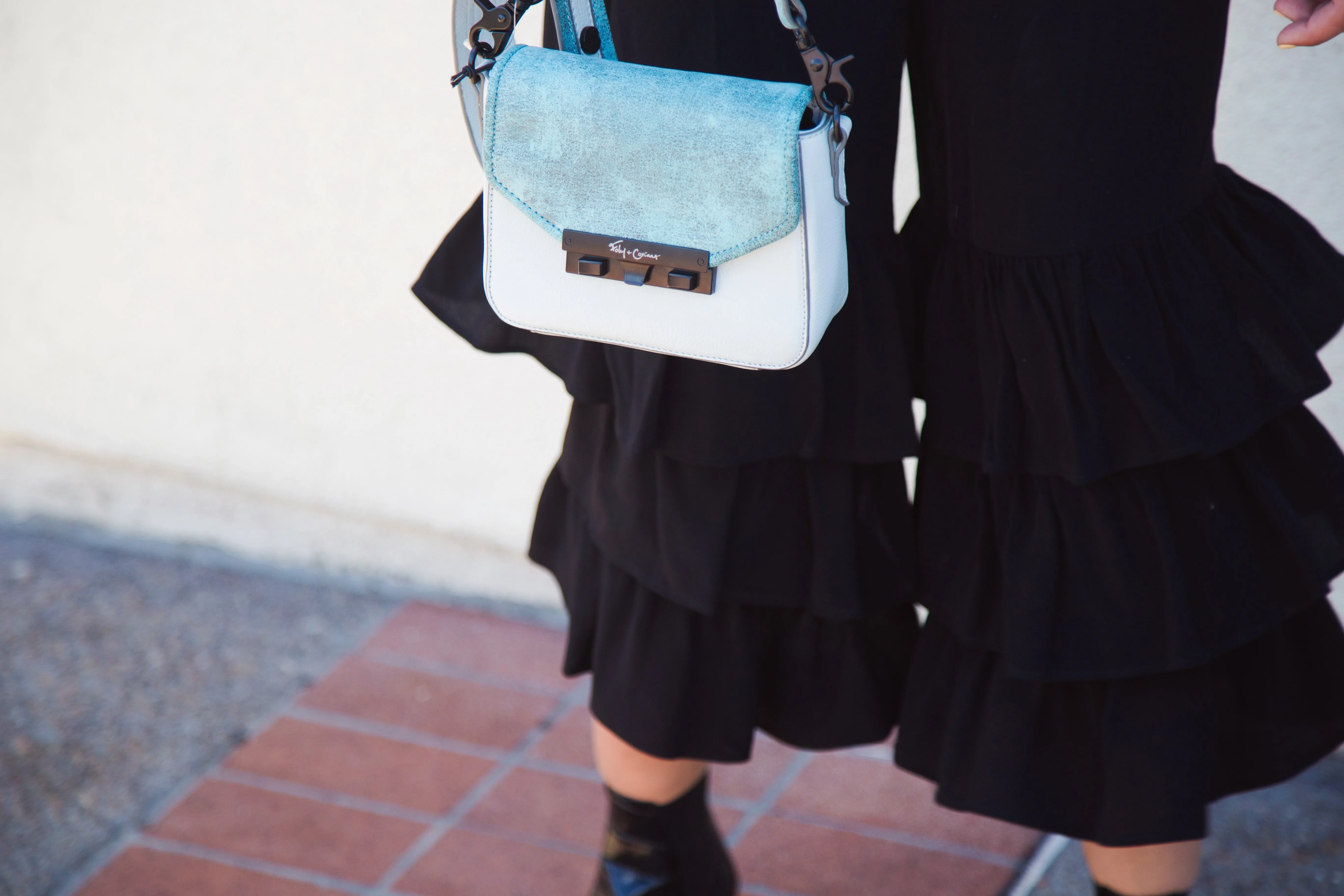 Isla Crossbody in Caribbean Blue