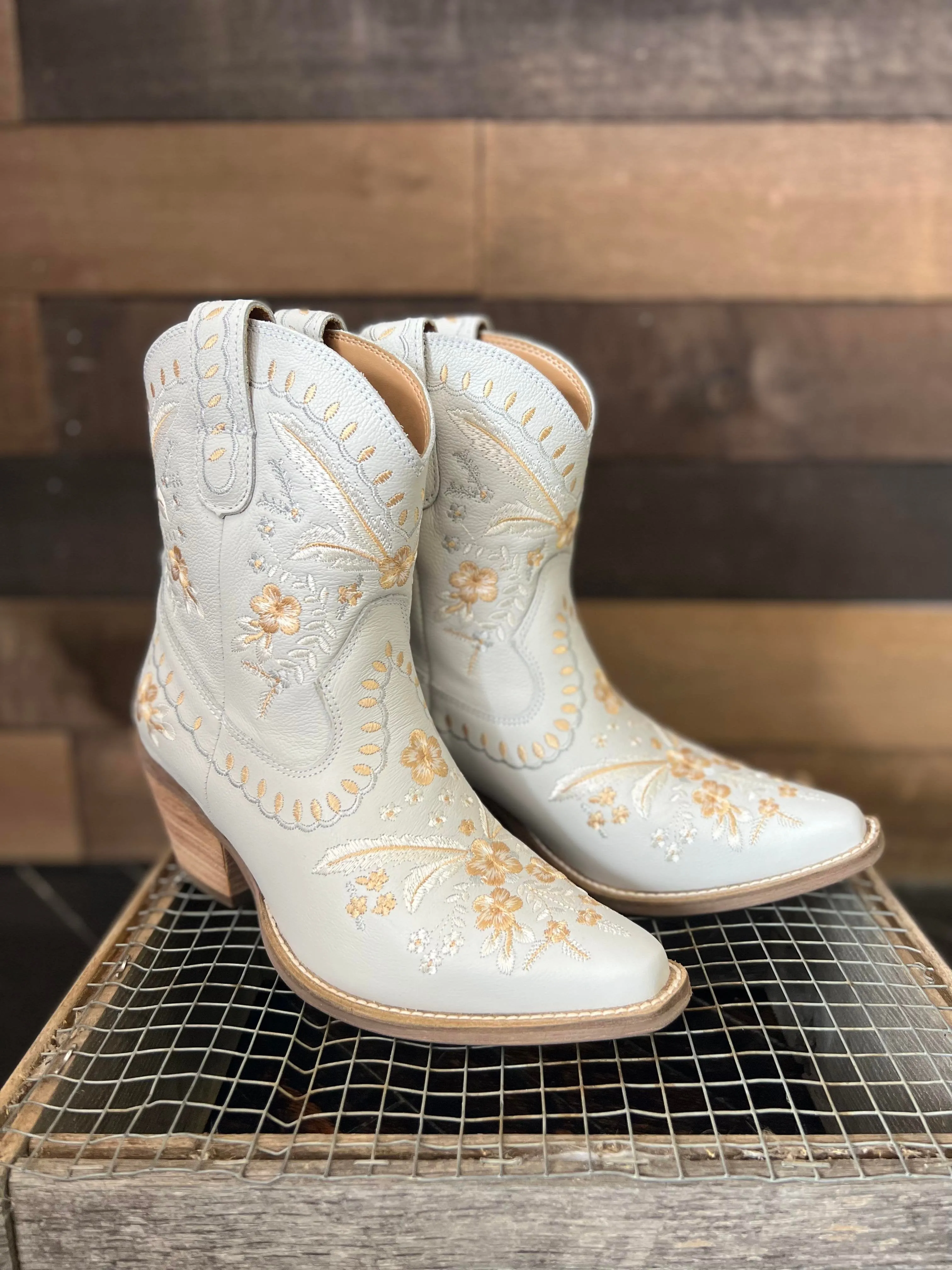 Primrose White Leather Women's Bootie